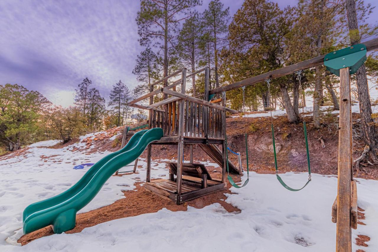 Cabin #4 The Wolves Den - Pet Friendly- Sleeps 6 - Playground & Game Room Payson Exterior photo