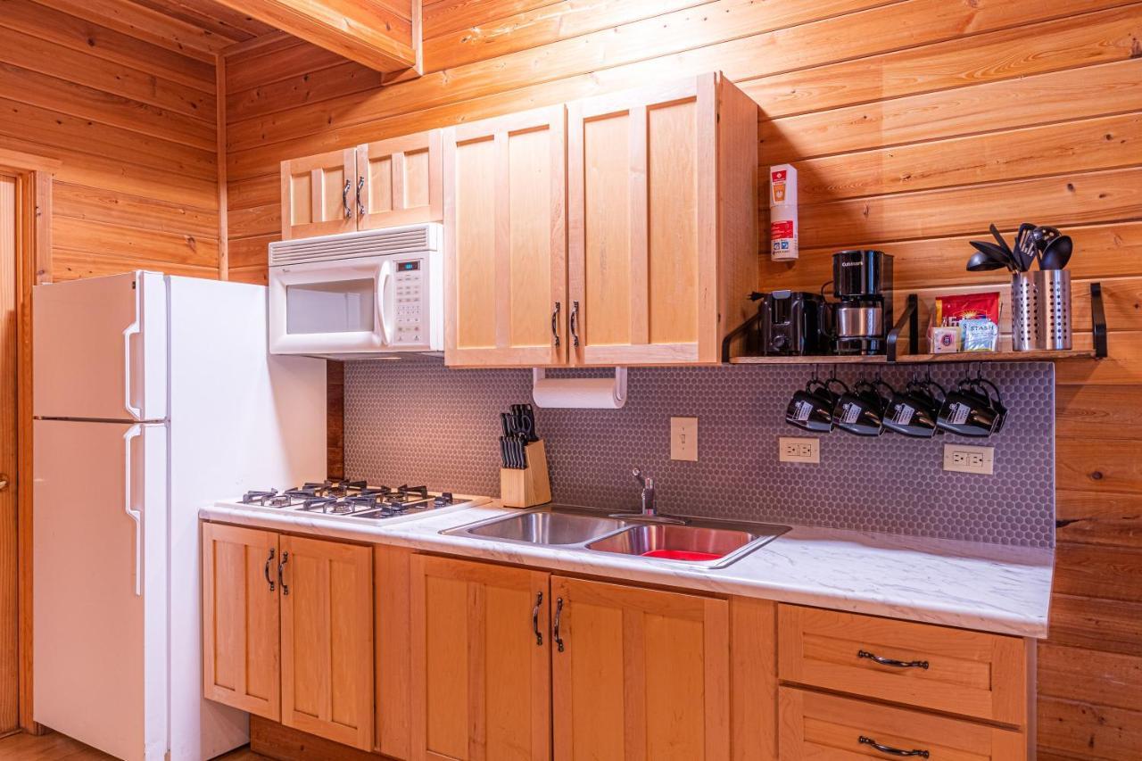 Cabin #4 The Wolves Den - Pet Friendly- Sleeps 6 - Playground & Game Room Payson Exterior photo