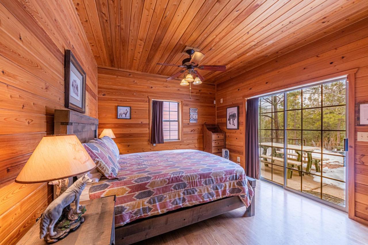Cabin #4 The Wolves Den - Pet Friendly- Sleeps 6 - Playground & Game Room Payson Exterior photo