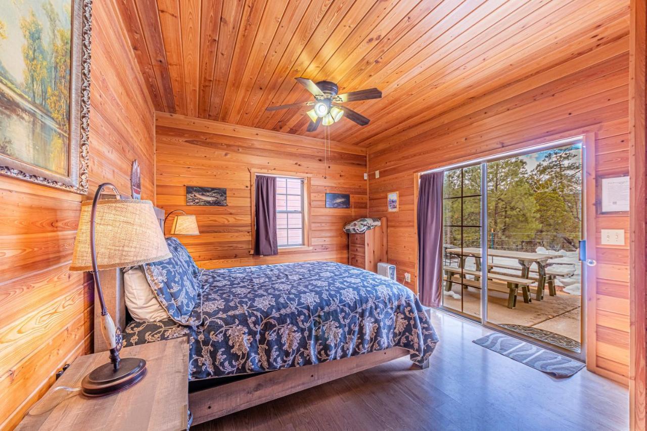 Cabin #4 The Wolves Den - Pet Friendly- Sleeps 6 - Playground & Game Room Payson Exterior photo